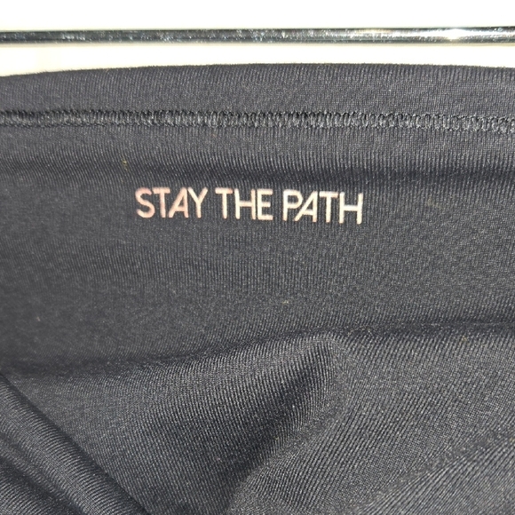 CALIA by Carrie Underwood Black Bike Shorts High-Waisted Stretch - Picture 4 of 6